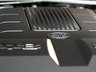Land Rover Discovery 4 2011 sử dụng động cơ V8 có công suất 375 mã lực. 