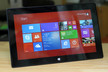 Surface Pro 2 chạy Windows 8.1 Pro thay vì Windows RT như Surface 2. 