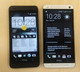 Hình ảnh so sánh giữa HTC One Mini (bên trái) và HTC One (bên phải) 