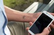 Các nhà nghiên cứu của hãng điện thoại Motorola đang xem xét việc dùng hình xăm để xác thực người sử dụng, loại mật khẩu này hứa hẹn cũng có thể khiến các tin tặc “méo mặt”. 
