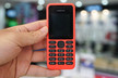 Nokia 130 có thiết kế nhỏ gọn, dễ cầm 